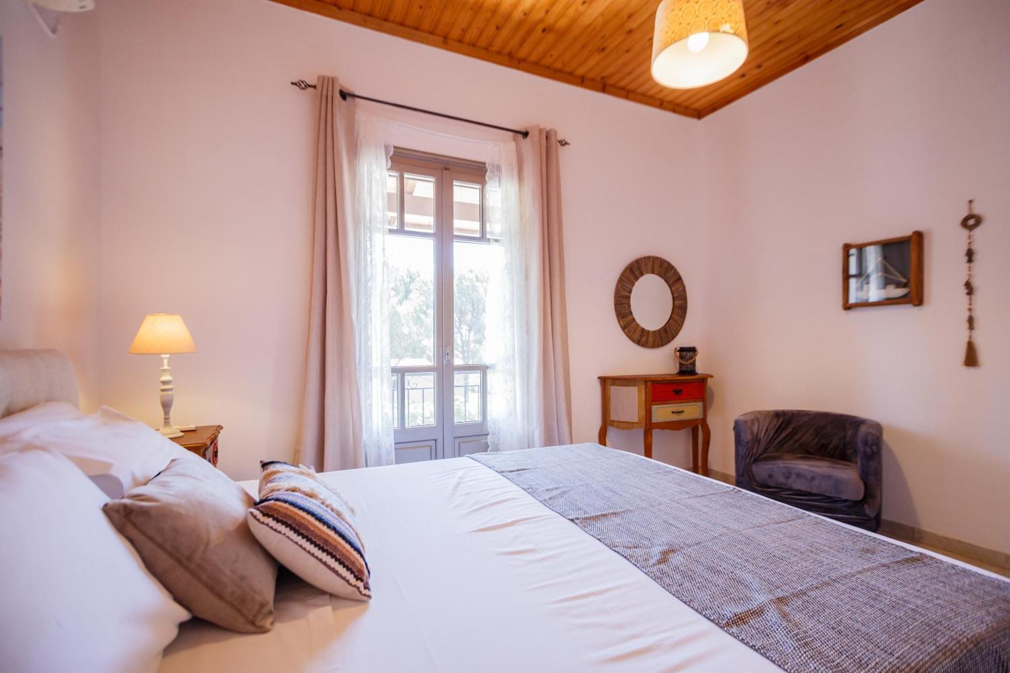 Ferienhaus Loggos Summer House *