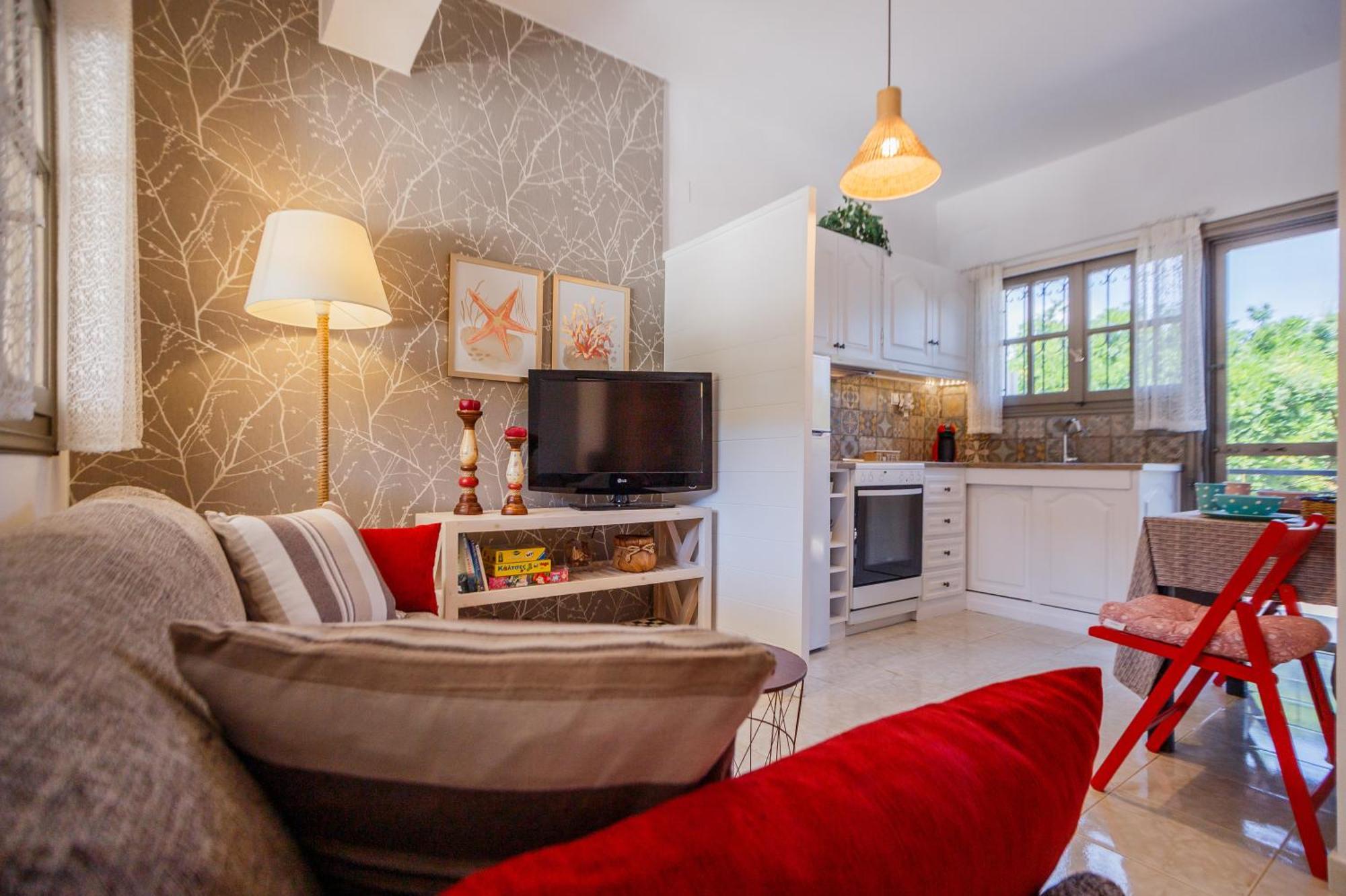 Ferienhaus Loggos Summer House *